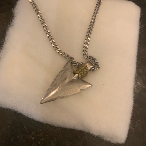 Avon Accessories Vintage Mens Avon Arrowhead Necklace Pendant